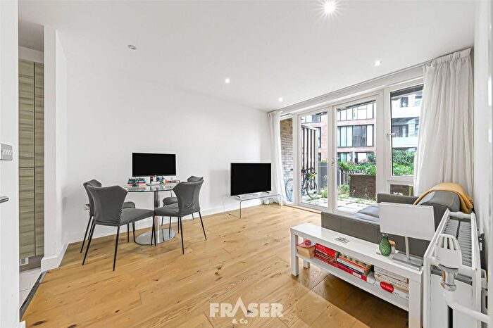 1 Bedroom Flat For Sale In North Mill Apartments, Hackney, E8