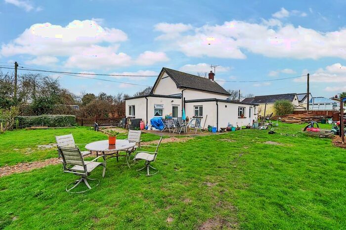3 Bedroom Detached House For Sale In Donkey Lane, Bere Regis, BH20