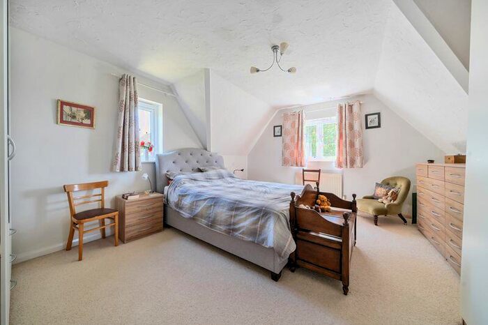 4 Bedroom Detached House For Sale In Mill Lane, Exton, EX3