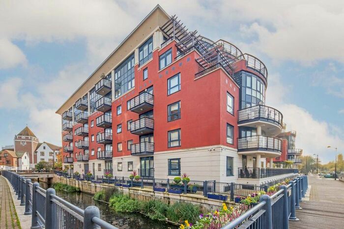 2 Bedroom Flat To Rent In Wadbrook Street, Kingston Upon Thames, KT1