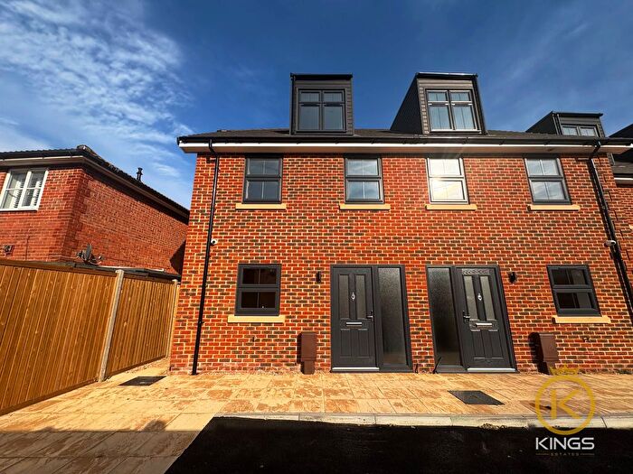 3 Bedroom End Of Terrace House To Rent In Carpenter Close, Southsea, PO4