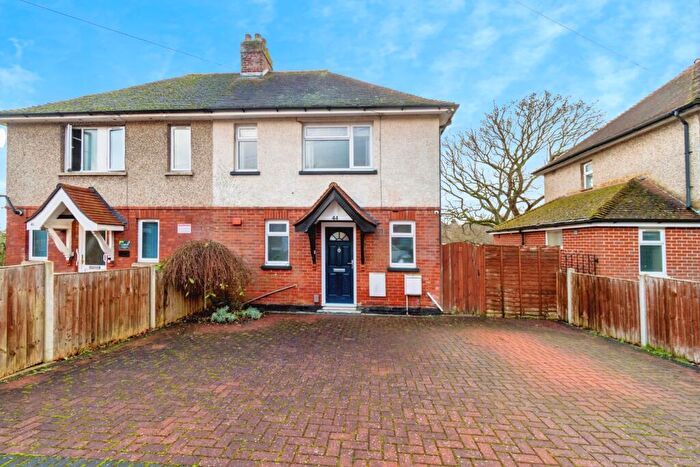 3 Bedroom Semi Detached House For Sale In Carnation Road, Bassett Green, Southampton, Hampshire, SO16