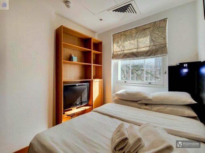 Studio To Rent In Cartwright Gardens, Bloomsbury, London, WC1H