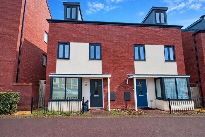 4 Bedroom House To Rent In Apollo Avenue, MK11
