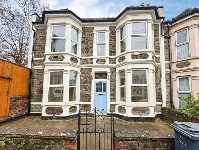 2 Bedroom End Terrace House For Sale In Chelsea Park, Easton, Bristol, BS5