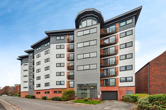 2 Bedroom Flat For Sale In Hall Street, St. Helens, Merseyside, WA10