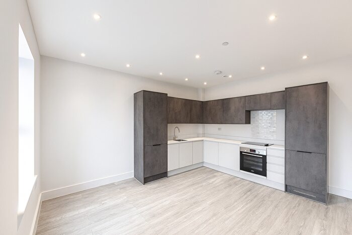 1 Bedroom Flat To Rent In Falconry Court, Bakers Lane, Epping, CM16