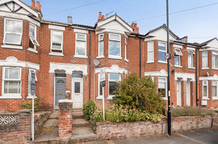 3 Bedroom Terraced House For Sale In Oakley Road, Regents Park, Southampton, Hampshire, SO16