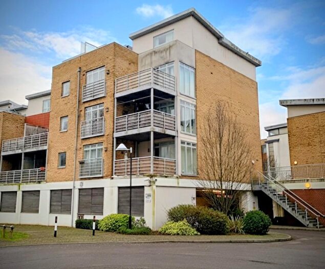 2 Bedroom Flat To Rent In Kingfisher Meadow, Maidstone, ME16