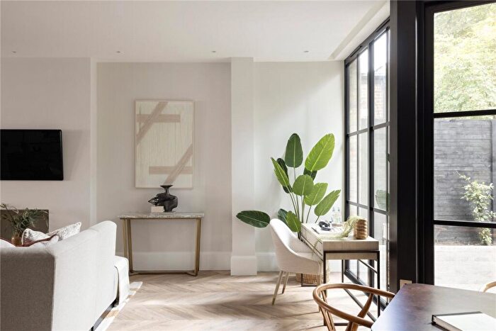 3 Bedroom Duplex For Sale In Howitt Road, Belsize Park, London, NW3