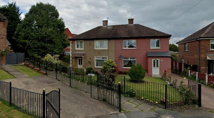 3 Bedroom Property To Rent In Allerby Green, Bradford, BD6