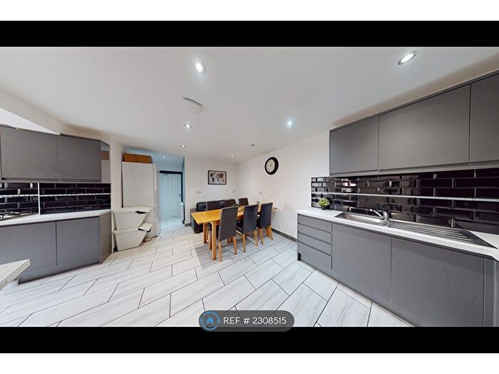 9 Bedroom Semi-Detached House To Rent In Charter Avenue, Coventry, CV4