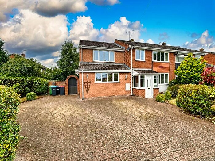 4 Bedroom Semi-Detached House To Rent In Lodge Drive, CW9