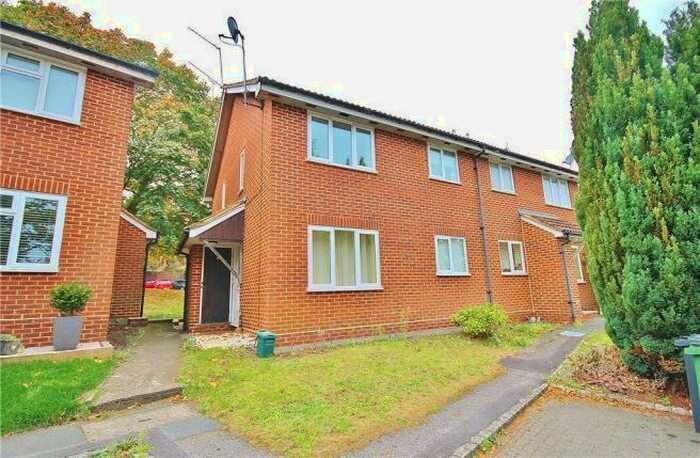 1 Bedroom Terraced House To Rent In Lightwater, Surrey, GU18