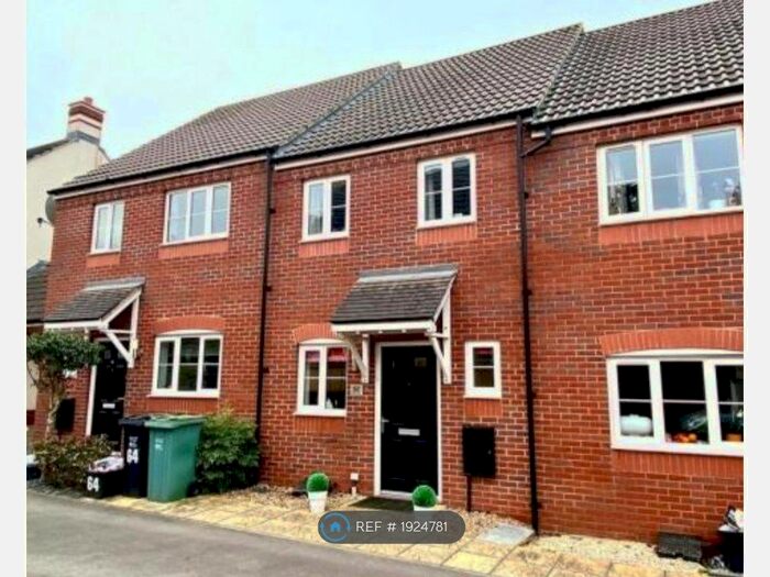 2 Bedroom Terraced House To Rent In Grove Gate, Taunton, TA2
