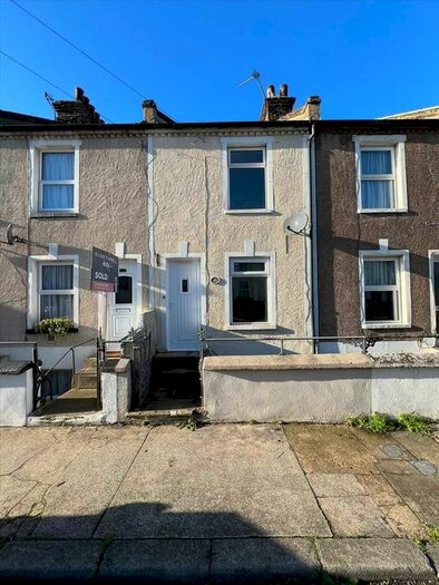 3 Bedroom Terraced House To Rent In Hamerton Road, Northfleet, Gravesend, DA11