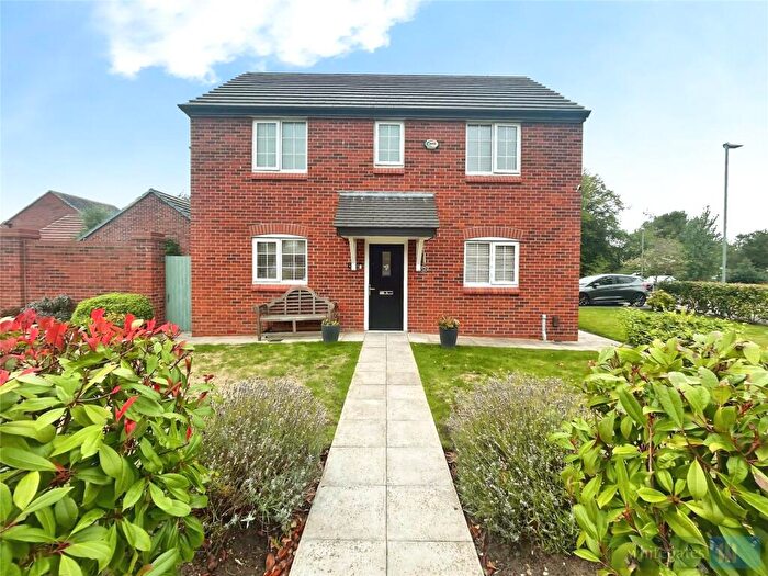 3 Bedroom Detached House To Rent In Stoneleigh Road, Huyton, Liverpool, Merseyside, L36