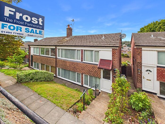 3 Bedroom Semi-Detached House For Sale In Broadlands Avenue, Chesham, Buckinghamshire, HP5