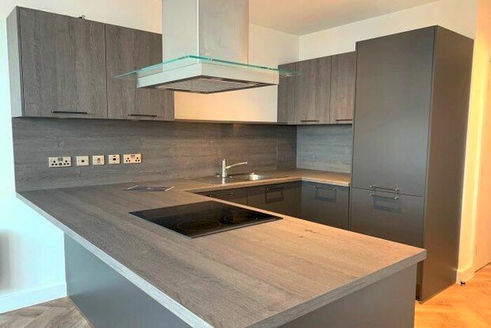 2 Bedroom Flat To Rent In Gooch Street North, Birmingham, B5