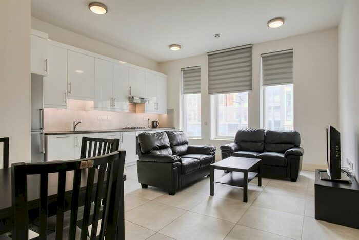 1 Bedroom Flat To Rent In New Broadway, London, W5