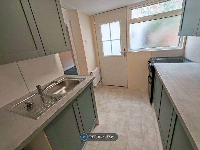 2 Bedroom Flat To Rent In St. Michaels Road, Northampton, NN1