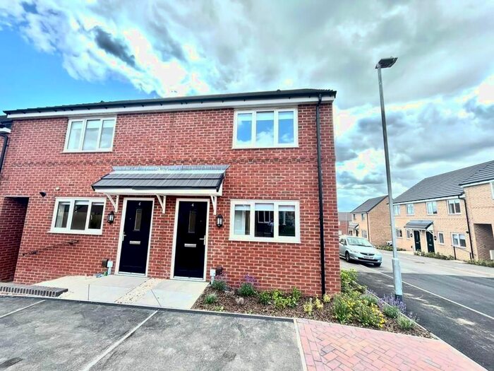 2 Bedroom Property To Rent In Slim Drive, Gedling, Nottingham, NG4