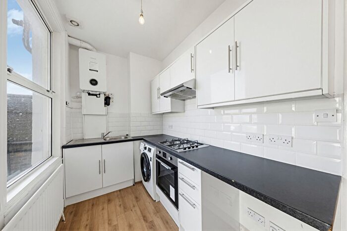 2 Bedroom Flat To Rent In Lower Addiscombe Road, Croydon, CR0