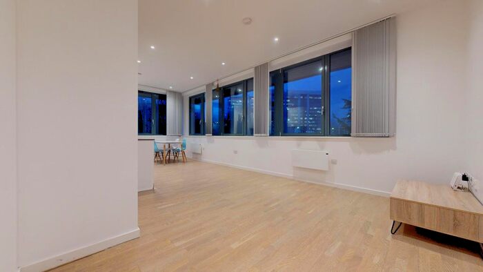 1 Bedroom Flat To Rent In Riverbank Way, Brentford, TW8