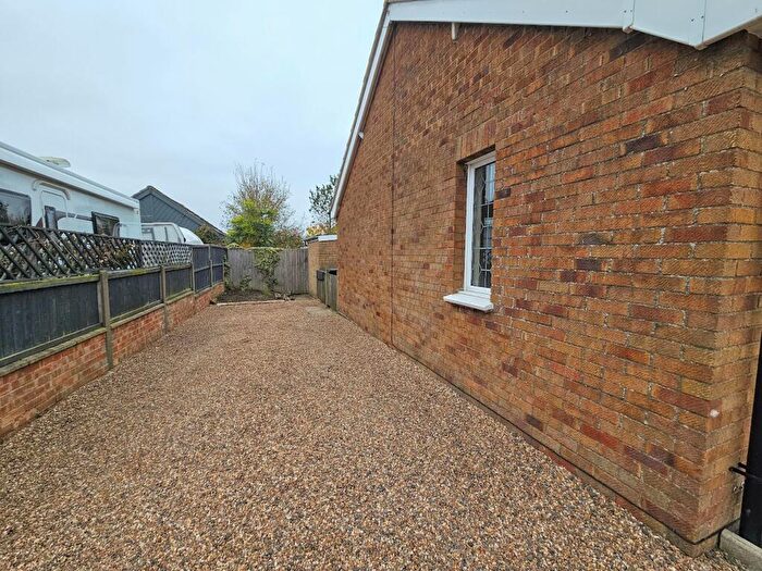 3 Bedroom Bungalow For Sale In Grange Lane, Utterby, LN11