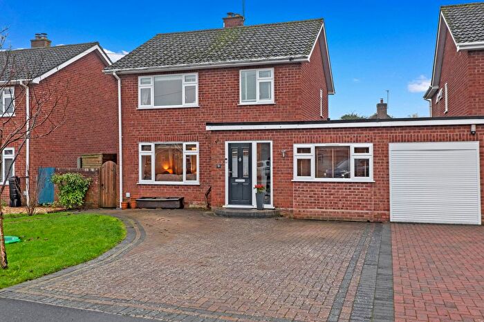 3 Bedroom Detached House For Sale In St. Nicholas Road, Pershore, Peopleton, Worcestershire., WR10