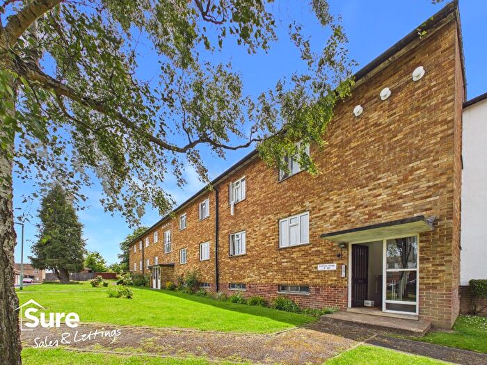 2 Bedroom Flat To Rent In Bagenal House, Shirley Road, Abbots Langley, Hertfordshire, WD5