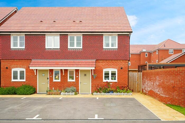 2 Bedroom Semi-Detached House To Rent In Dinmore Way, Didcot, OX11