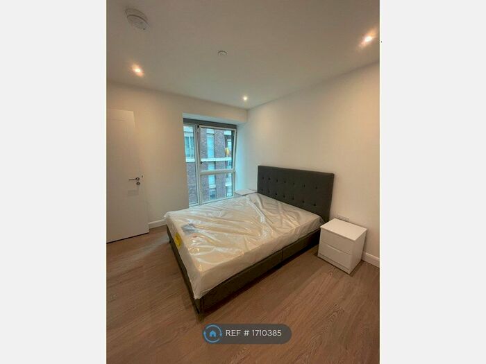 1 Bedroom Flat To Rent In Galleria House, London, E16