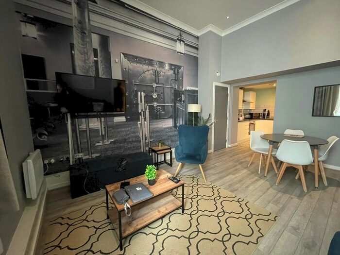 1 Bedroom Apartment To Rent In Halifax House, Fenwick Street, L2