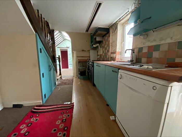 2 Bedroom Flat For Sale In Lotus, Snodwell Farm, Post Lane, Cotleigh, Honiton, Devon, EX14