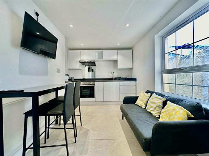 2 Bedroom Apartment To Rent In Mount Street, Plymouth, PL4