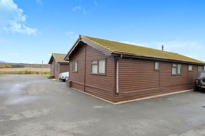 3 Bedroom Mobile/park Home For Sale In Catsley Farm, Kinlet, Bewdley DY12