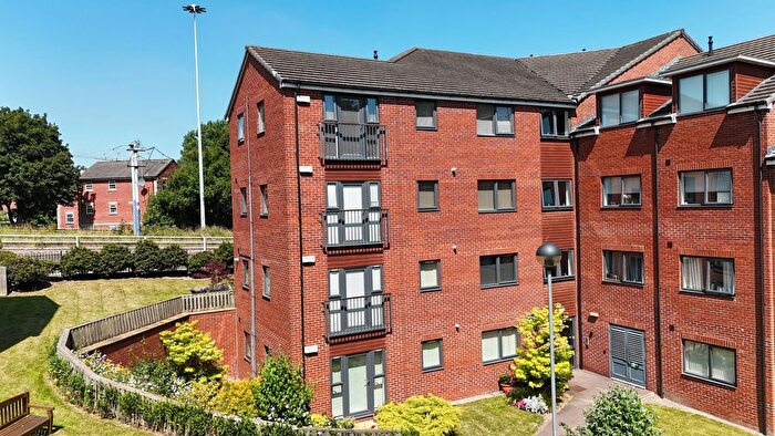 2 Bedroom Flat For Sale In Crossland Drive, Woodland House, S12