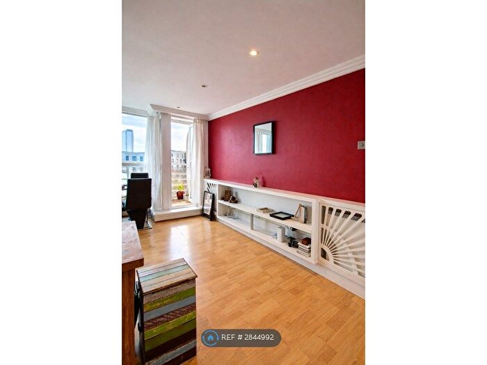2 Bedroom Flat To Rent In Baltic Quay, London, SE16