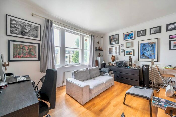 1 Bedroom Flat To Rent In Elsham Road, Holland Park, London, W14