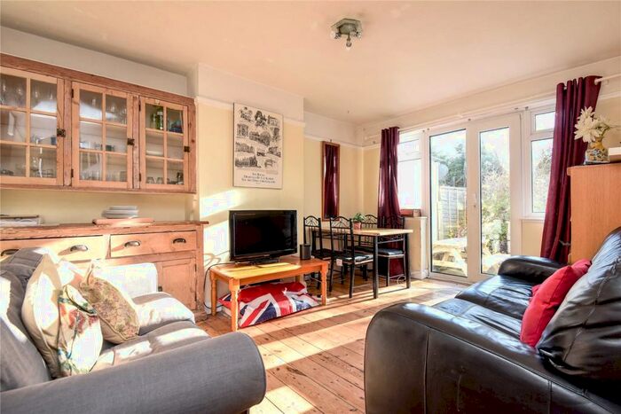 4 Bedroom Semi-Detached House To Rent In Morrell Avenue, East Oxford, OX4