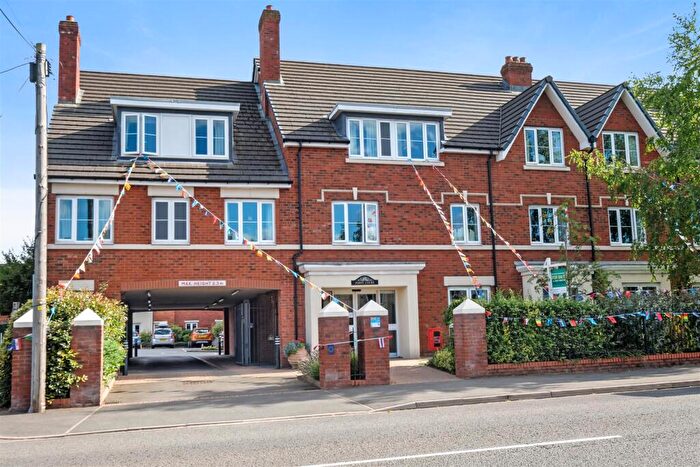 2 Bedroom Apartment For Sale In Poppy Court, Jockey Road, Sutton Coldfield, B73