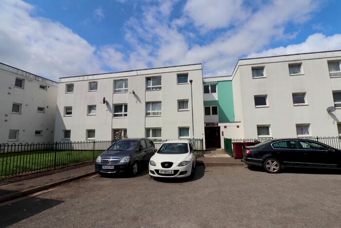 2 Bedroom Flat To Rent In Byfield Road, St James, Northampton, NN5