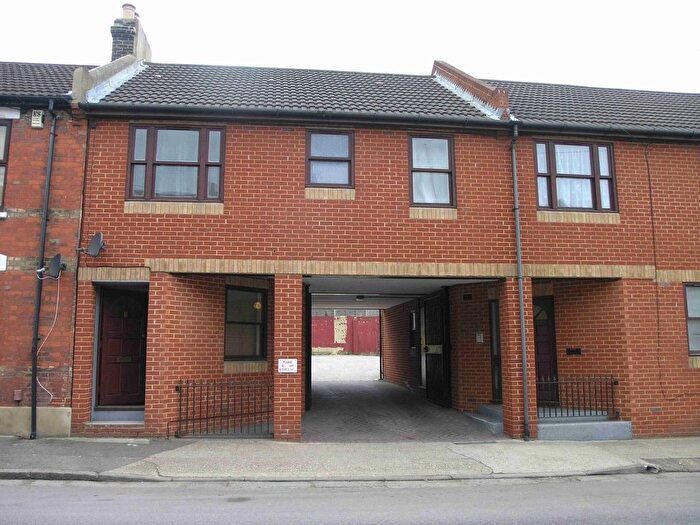 1 Bedroom Flat To Rent In Catherine Street, Oasis House, ME1