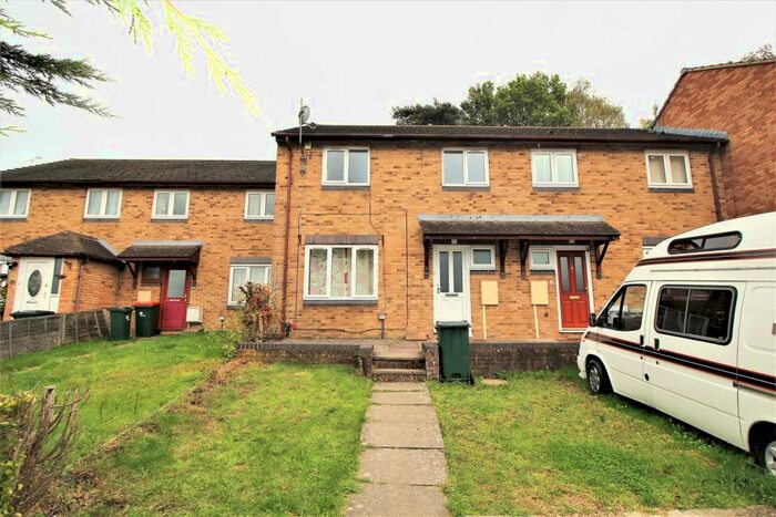 3 Bedroom House To Rent In Harvey Close, Broadfield, RH11