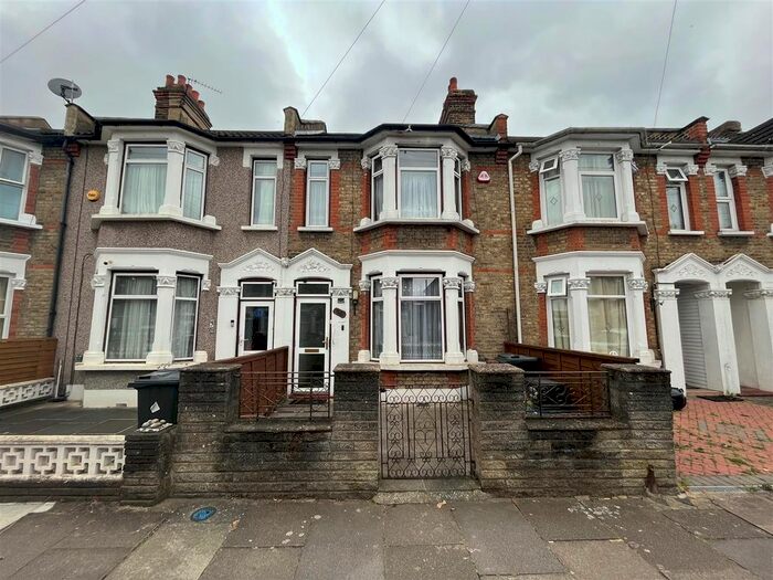 3 Bedroom Terraced House To Rent In North Road, Ilford, IG3