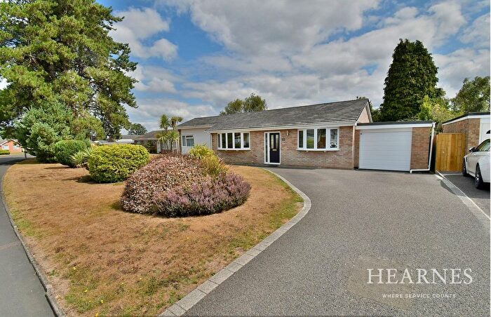3 Bedroom Detached Bungalow For Sale In Ellesfield Drive, West Parley, Ferndown, BH22