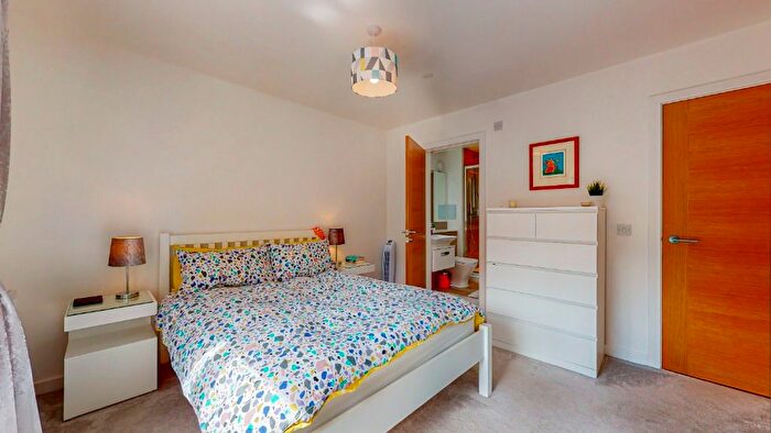 2 Bedroom Flat To Rent In Shrubhill Walk, Leith, Edinburgh, EH7