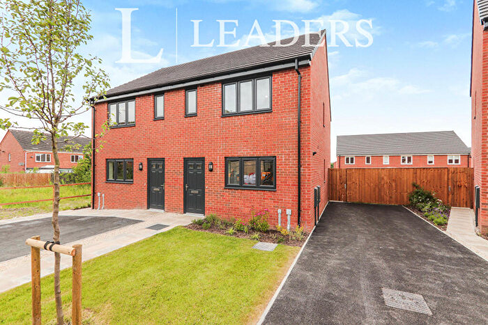 3 Bedroom Semi-Detached House To Rent In Limestone Avenue, Clay Cross, S45