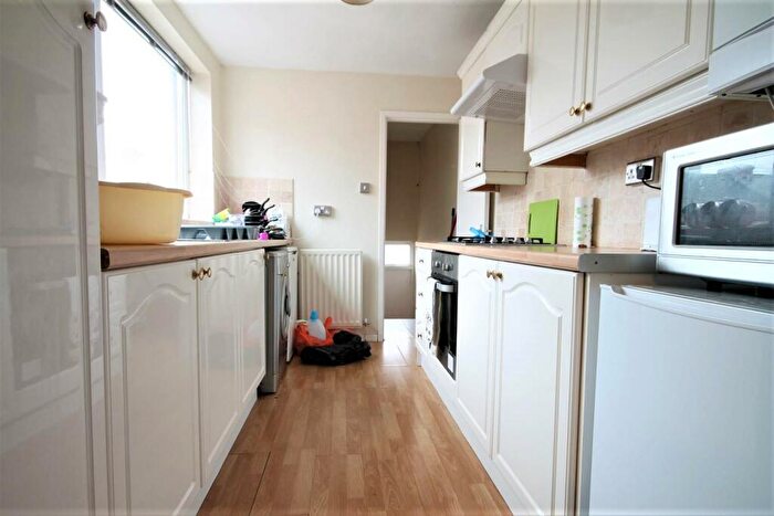 3 Bedroom Flat To Rent In Mowbray Street, Heaton, NE6
